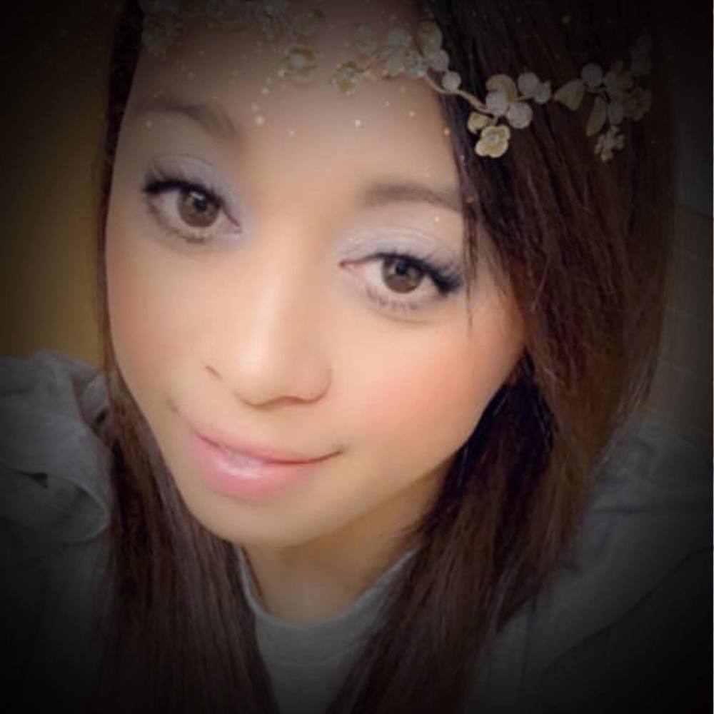 Meet your Posher, Charo